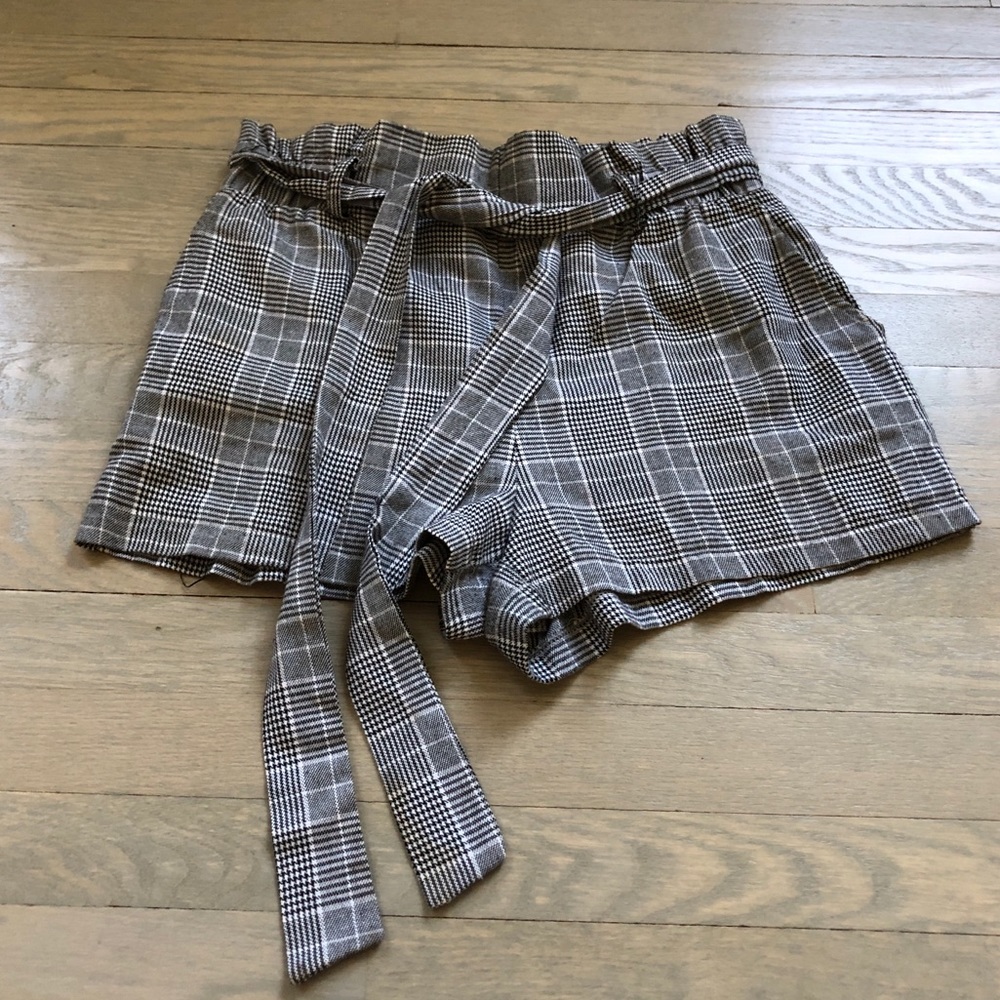 Forever 21 | Plaid Paperbag Waist Shorts - Picture 1 of 3